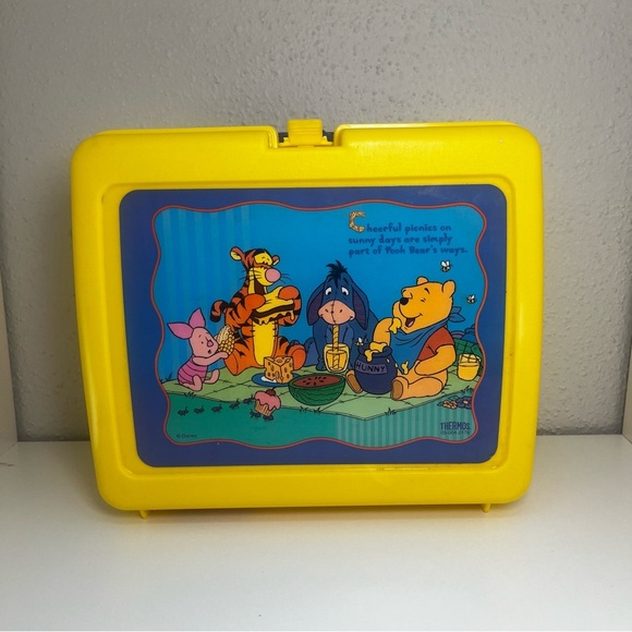 Disney Winnie the Pooh Yellow Plastic Lunchbox - Picture 2 of 12